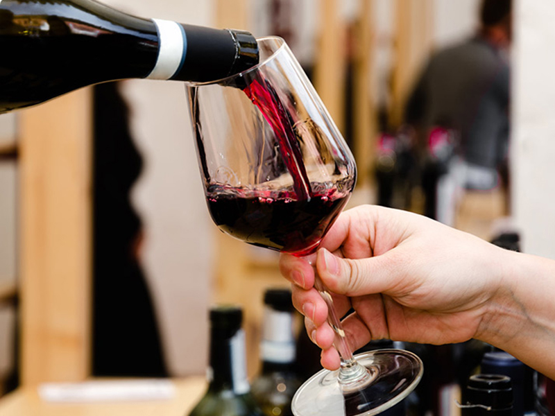 Gelatin for Wines Applications